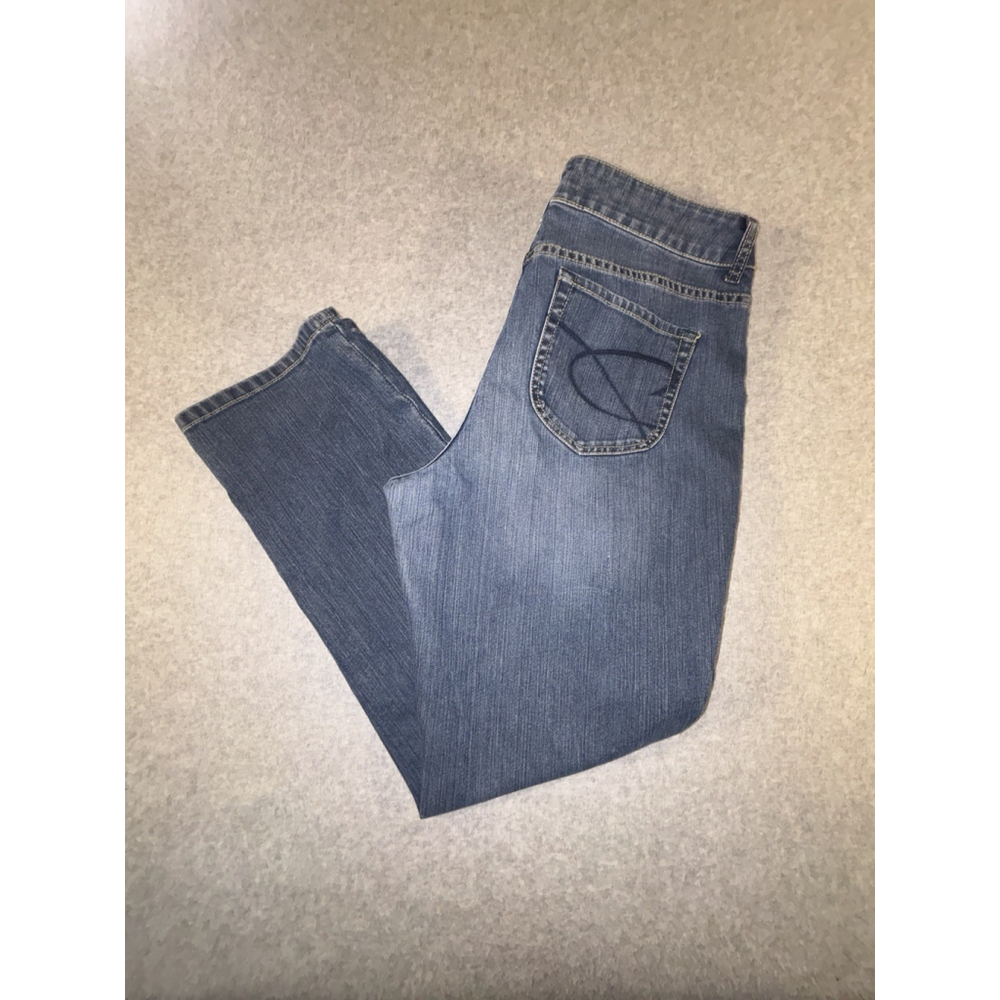 Chico’s Platinum Denim Ultimate Fit Slim Leg Jeans Womens Size 2‎ Short Blue